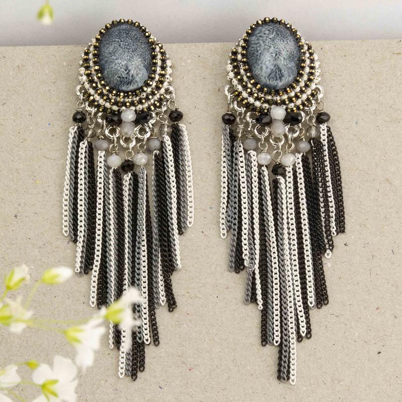 Arihant Blue & White Gold-Plated Stone-Studded & Beaded Handcrafted Drop Earrings 35531